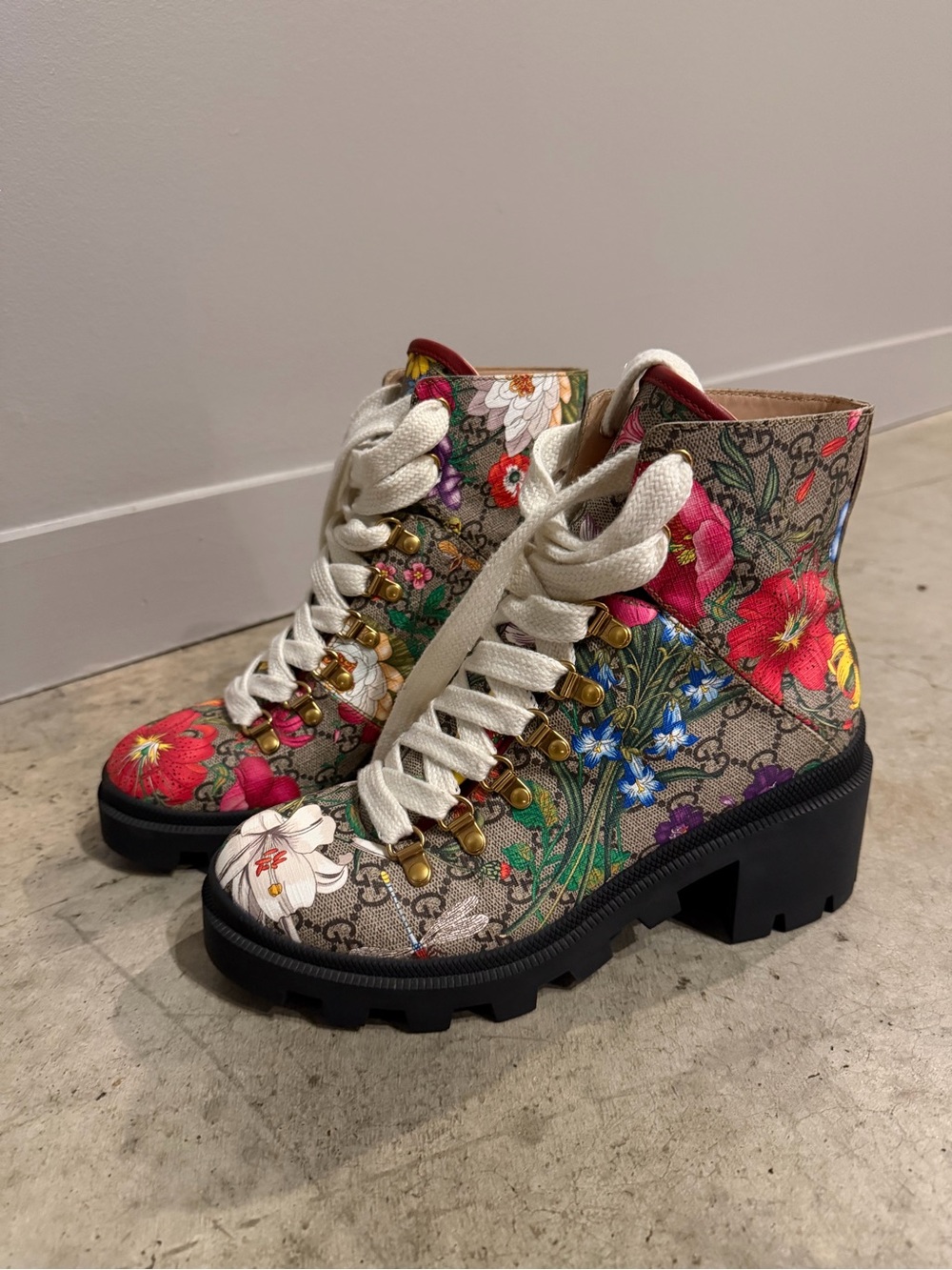 Gucci Floral Lace-Up Platform Ankle Boots - Multicolor